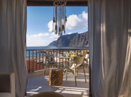 Lovely Ocean View Los Gigantes-AGNES Apartments, hotel i Acantilado de los Gigantes