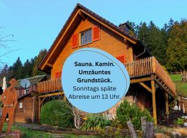 Hüttenchalet Waldschatz, hotel v destinaci Alpirsbach