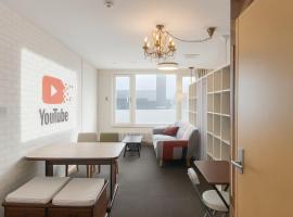 優ハウス夢ハウス2階、富良野市のホテル