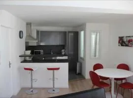 40 m apartment facing the Old Port of La Rochelle