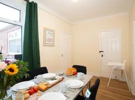 Cosy 3-Bed 15 Mins to Durham Ideal for Families