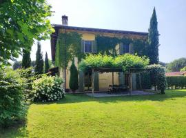 Casale Cipresso, hotel in Migliarino