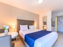 Séjours & Affaires Pantin Charles De Gaulle, hotel v destinaci Pantin