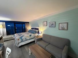 Grande Cayman 1BR Penthouse Patio Oceanfront Views, lejlighedshotel i Myrtle Beach