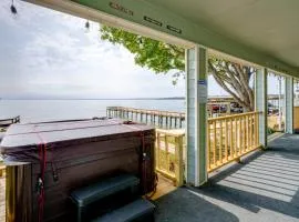 Private Pier, Porch! Quiet Lake Livingston Retreat