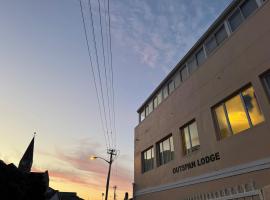 Outspan Lodge, chal&eacute; alpino em Fish Hoek