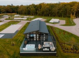 Landal Whitbarrow，Penruddock的附設泳池的飯店