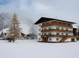 Haus Wallis by stayFritz - Ski-In Ski-Out Apartments am Arlberg