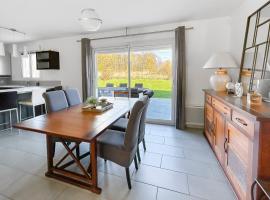 Maison, Jardin, proche châteaux et zoo de Beauval、Cormerayのホテル