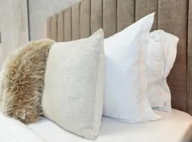 Heaven Stay - 2BR near Palace of Parliament