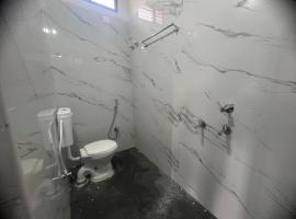 Tej Home Stays & Guest House, hotel in Miriālgūda