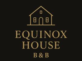 Equinox house, hótel í Tuglie