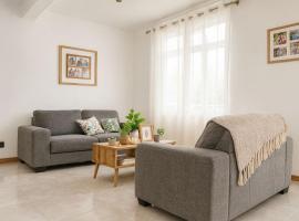 Cosy Private house with Swimming Pool - Free Parking, hotel i Baty Mare