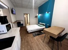 Beau Studio dans une rue au calme en Centre Ville de Niort proche de la Gare