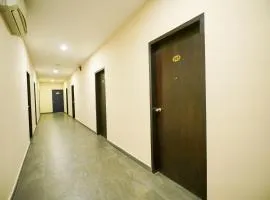 Super Townhouse Mookkannoor Tourist Home