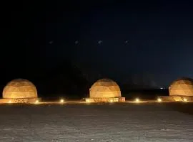 Madonna Rum camp bubbles