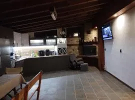 Странската изба град Калофер