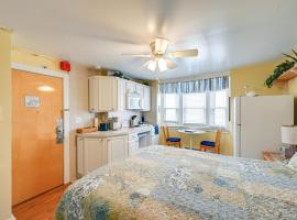 Bay and Bridge Views! Walkable Ocean City Condo, hotel in Ocean City