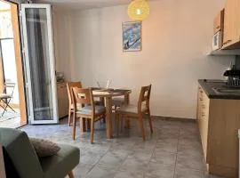 Appartement 2 pièces entre mer et esterel