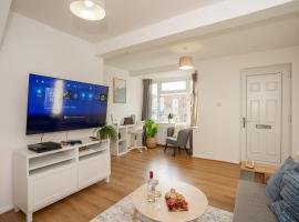 Doctors Lane- Modern 3 Bedroom Contractor Family House With Parking, hotel a Melton Mowbray