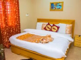 feel at home luxury suit