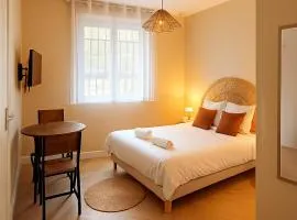 Studios charmants et lumineux