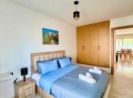 Charmante maison de vacances proche de la plage à quelques minutes de Rabat, hotel em Temara