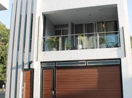 Casa Greengo's Playa Matanchen, hotel v destinaci San Blas