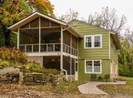 2 Mi to Downtown 4BR Country Home Near K-State