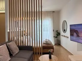 Thymeli Cozy Apartment