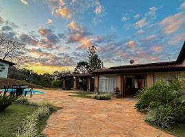 Casa de Campo Vienna - Pouso Alegre - MG, hotel em Pouso Alegre