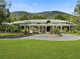 Private Countryside Retreat Near Melbourne Pool Huge Grounds