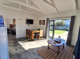 66onjennings Strand, hotel in Strand