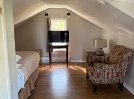 Elizabeth Loft 1BR Parking Central