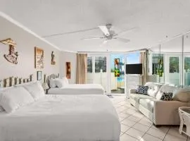 Beach Front Ocean View Condo - Top Of The Gulf 105