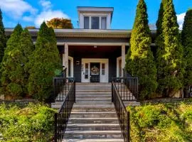 Spacious 4BR 2BA 3Parking Near DT & Parks