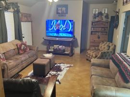 And Boots Start Knocking 3 beds Super Host Status, hotel a Stillwater