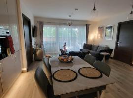 Host-Free Ensuite Double Bed by Heathrow, hotel i Feltham