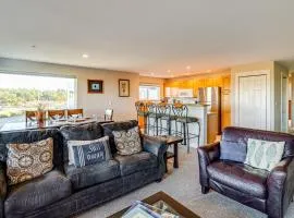 Beach Access and Community Perks! Westport Hideaway