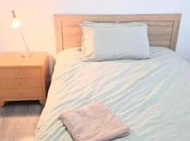 Cozy Room near airport and train station