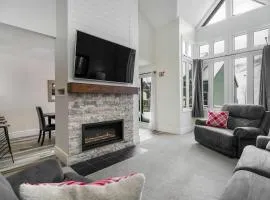 Slopeside Haven - Ski-In Ski-Out Adventure Base