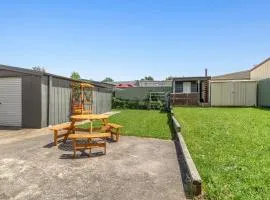 Goulburn Stay with Garden Views & Comfort