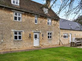 The Farmhouse - Uk50909, hotel i Wansford