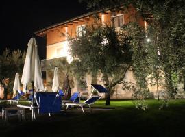 Agritur il Melograno، إقامة مزارع في آركو