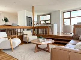 Simple Comfort: Bridport Retreat