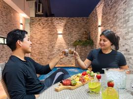 Villa con piscina privada y BBQ, 3 habitaciones, 5 camas, seguridad 24-7, hotel a Amalia