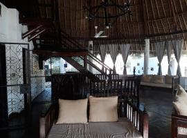 Artistic Dreamsace 4Br Villa Near Diani Beach, hotel v destinaci Kwale