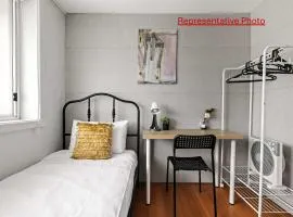 Light & Simple Single Room - Peakhurst Area - Shared Bathroom