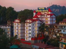The Grand - A Premium Hotel near ISBT SIMLA, hotel in Shimla