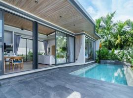 Stylish 2BR Naiton Aileen Villa w Private Pool, Hotel in Nai Thon Beach